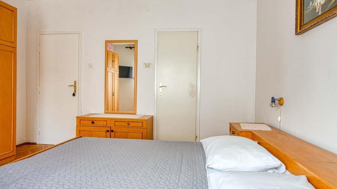 Room Mario Ровінь Екстер'єр фото