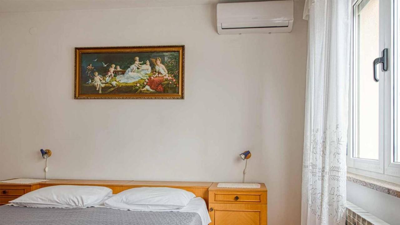 Room Mario Ровінь Екстер'єр фото